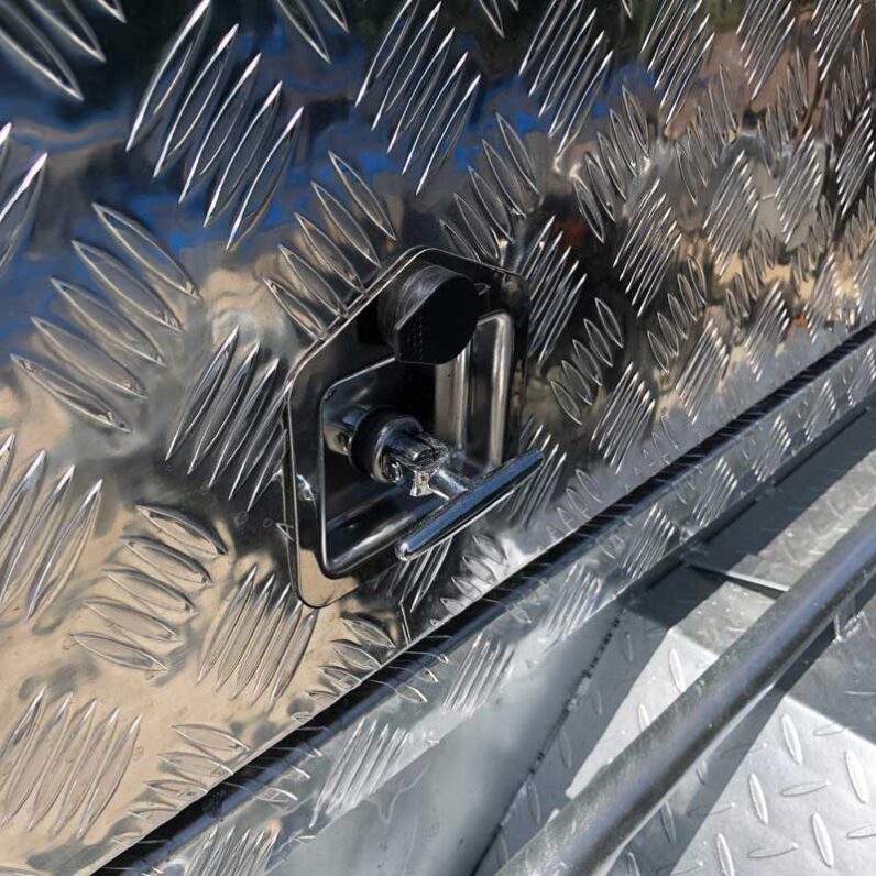 Aluminium canopy top