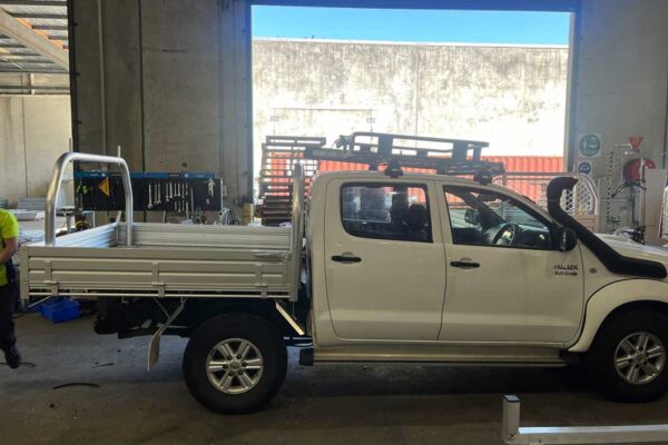 ute-tray-installation-hilux-1
