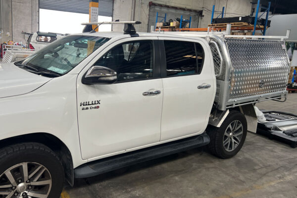 ute-tray-installation-hilux-16