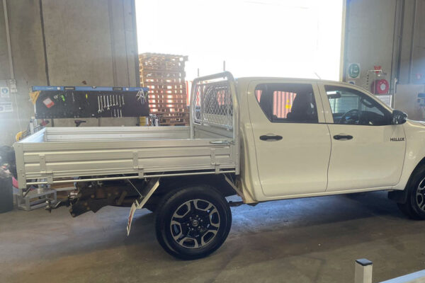 ute-tray-installation-hilux-4