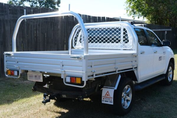 toyota-hilux-ute-tray-4