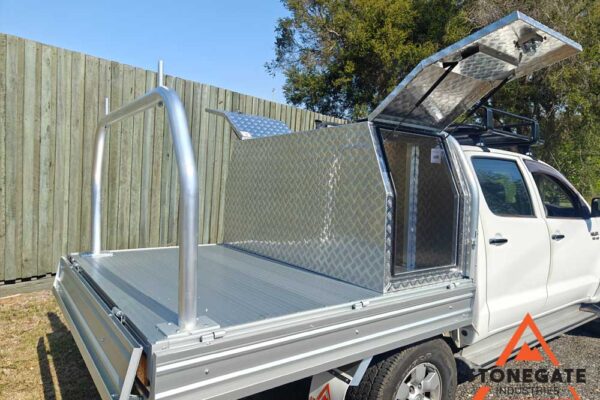 ute-tray-installation-hilux2