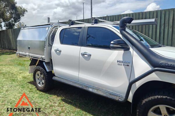 ute-tray-installation-hilux3