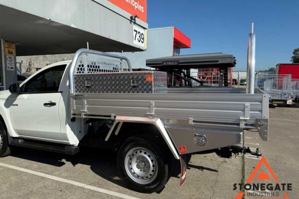ute-tray-installation-MITSUBISHI4