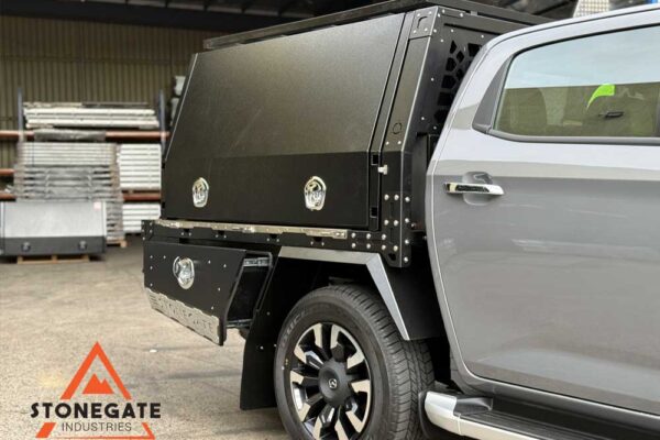 mazda-bt50-H-tray-installation1