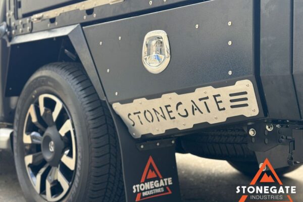 mazda-bt50-H-tray-installation4