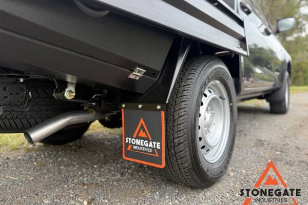 ute-tray-installation-Isuzu5