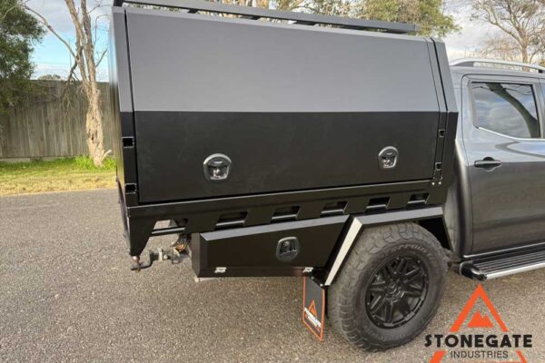 ute-tray-installation-benz3