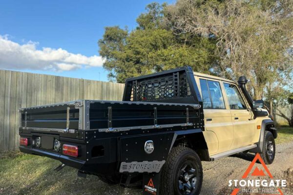 ute-tray-installation-toyota79-3