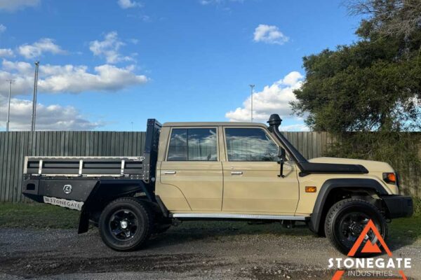 ute-tray-installation-toyota79-5