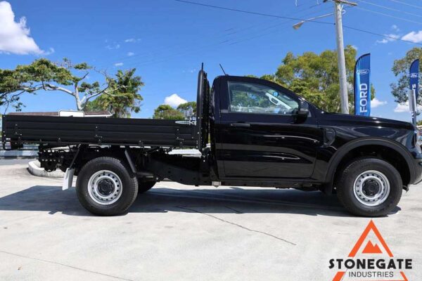 ute-tray-installation-ford2