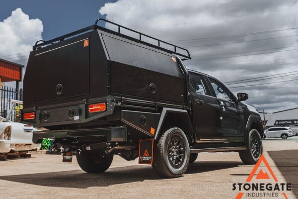 ute-tray-install-toyota-hulix-2