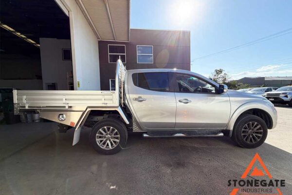 ute-tray-installation-ford-ranger2