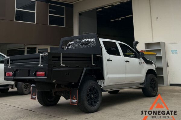ute-tray-installation-hilux1