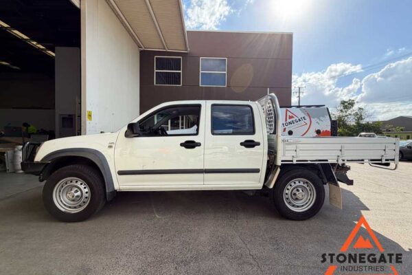 ute-tray-installation-holden2