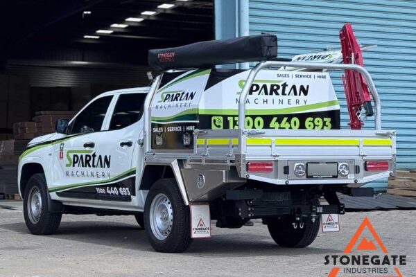 ute-tray-installation-mitsubishi1