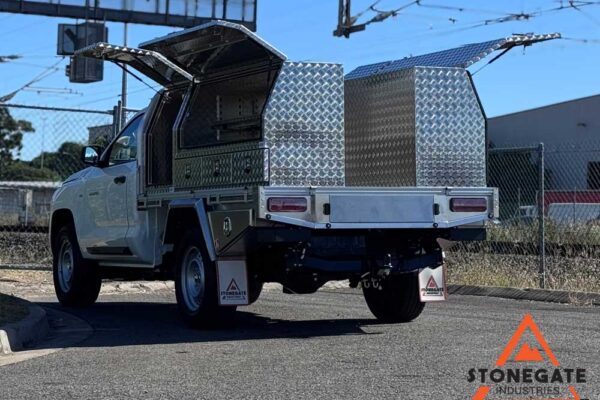 ute-tray-installation-mitsubishi3