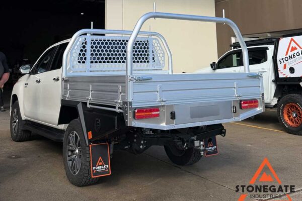 ute-tray-installation-hilux1