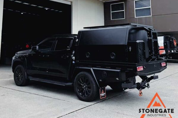 ute-tray-installation-mitsubishi2